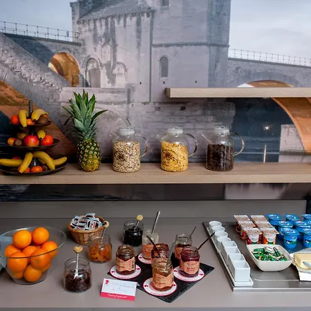 Brit Sud Le Calendal Otel Avinyon